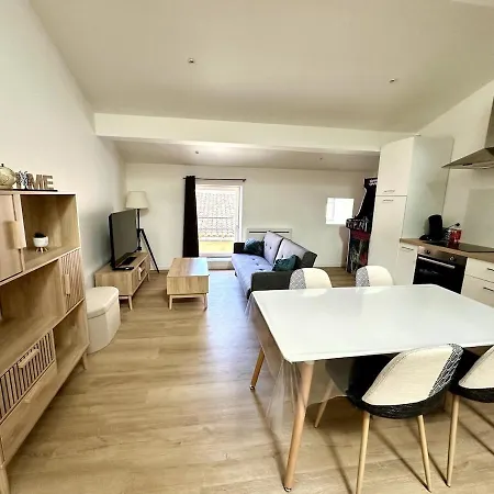Modern Family Evasion Cozy'cat Apartment